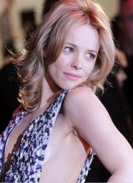 女明星侧漏半球,惊艳侧漏！女明星半球瞬间引发热议